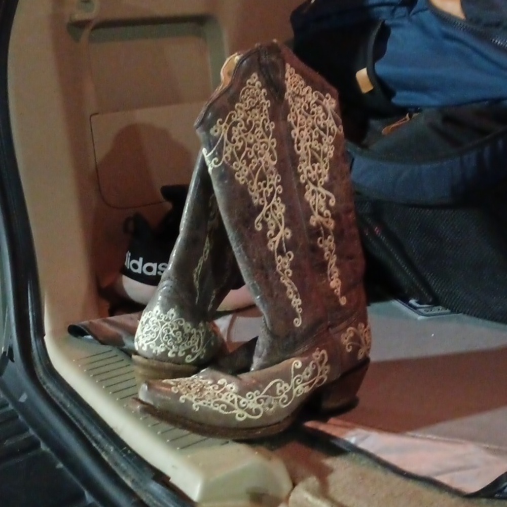 Lady's Cow girl boots (Corral vintage) Size 6